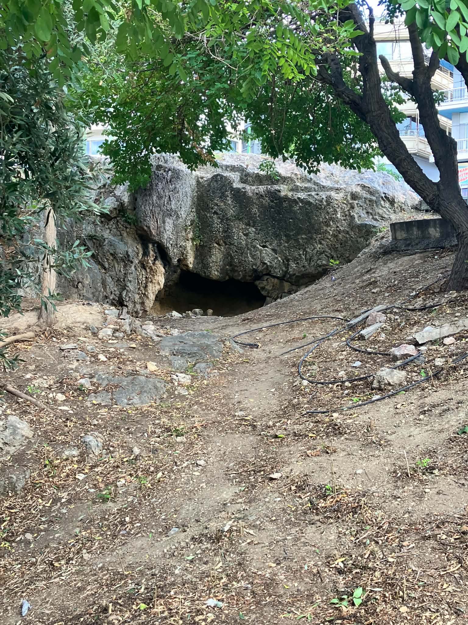 Κοίτη Ιλισού και Αγία Φωτεινή στην Αθήνα